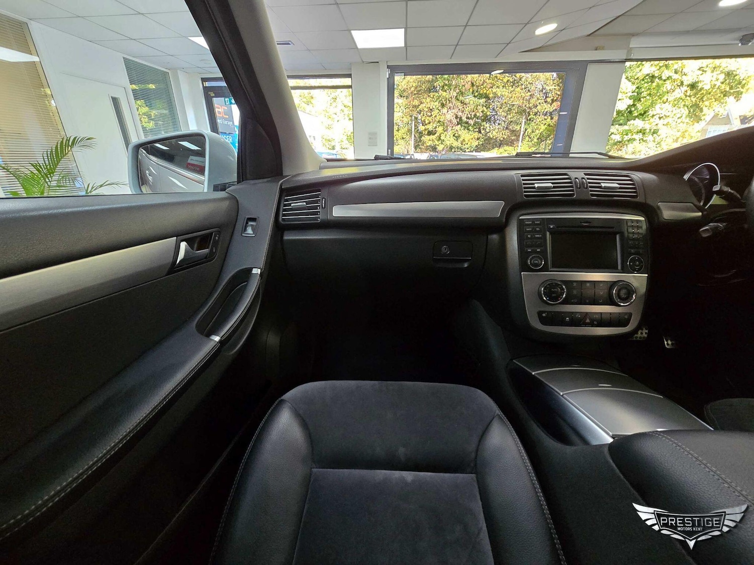 Used Mercedes-Benz R Class 2012 for sale - 76349166: Photo 46