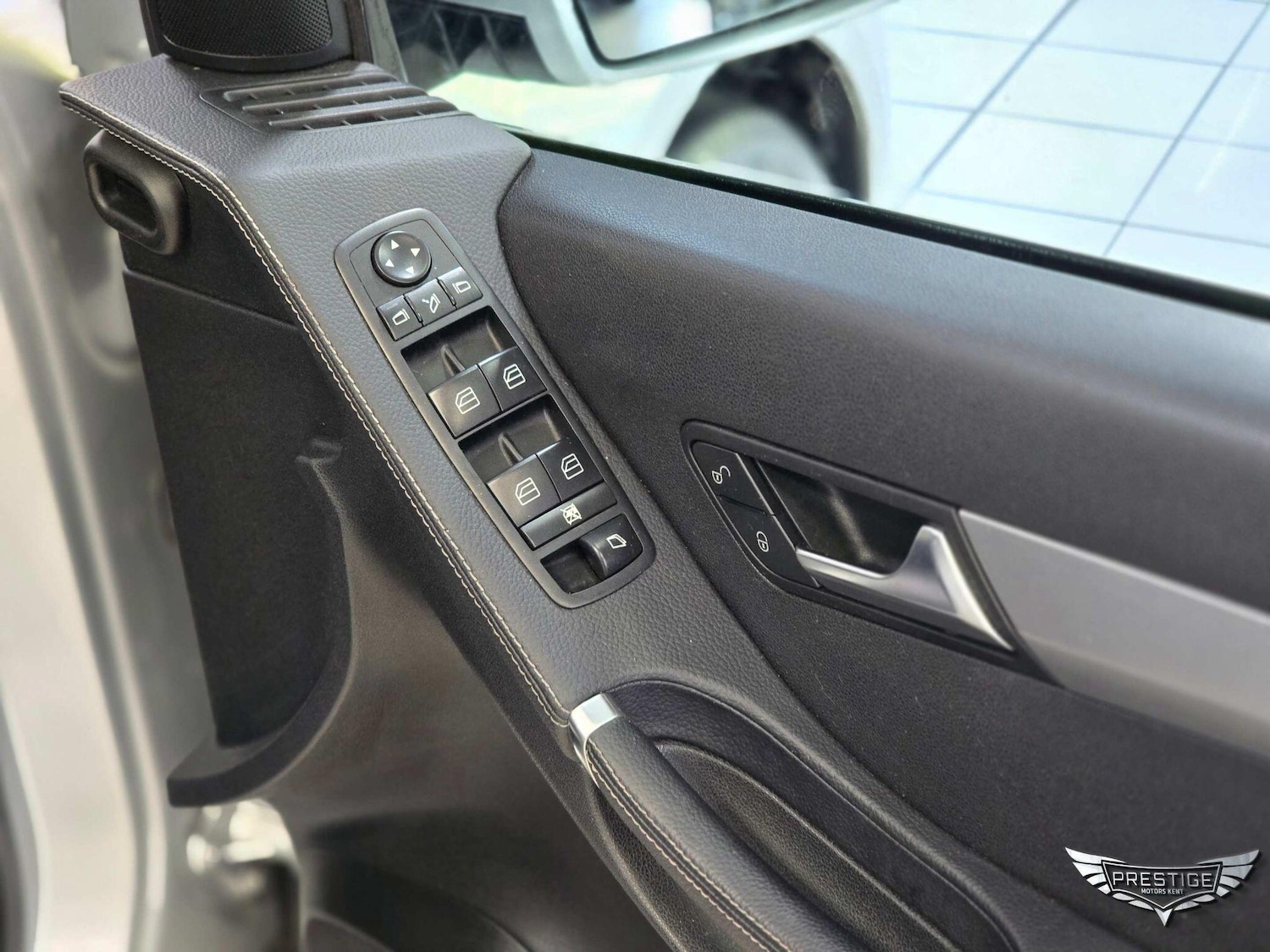 Used Mercedes-Benz R Class 2012 for sale - 76349166: Photo 76