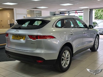 Used Jaguar F-Pace 2019 for sale - 75364189: Photo
