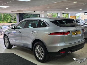 Used Jaguar F-Pace 2019 for sale - 75364189: Photo