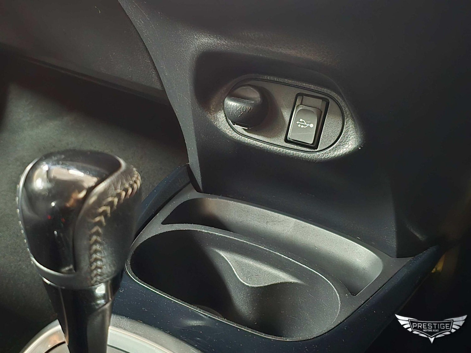 Used Toyota Yaris 2017 for sale - 76657733: Photo 24