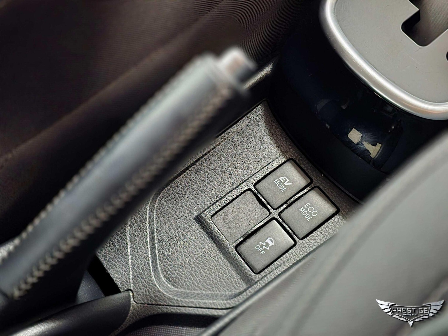 Used Toyota Yaris 2017 for sale - 76657733: Photo 25