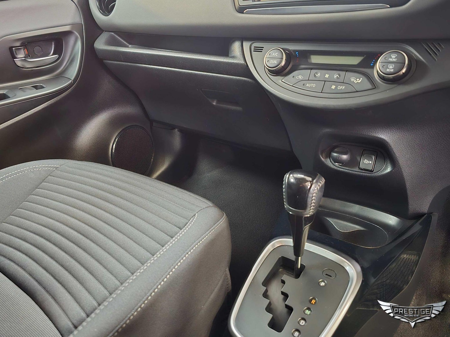 Used Toyota Yaris 2017 for sale - 76657733: Photo 27