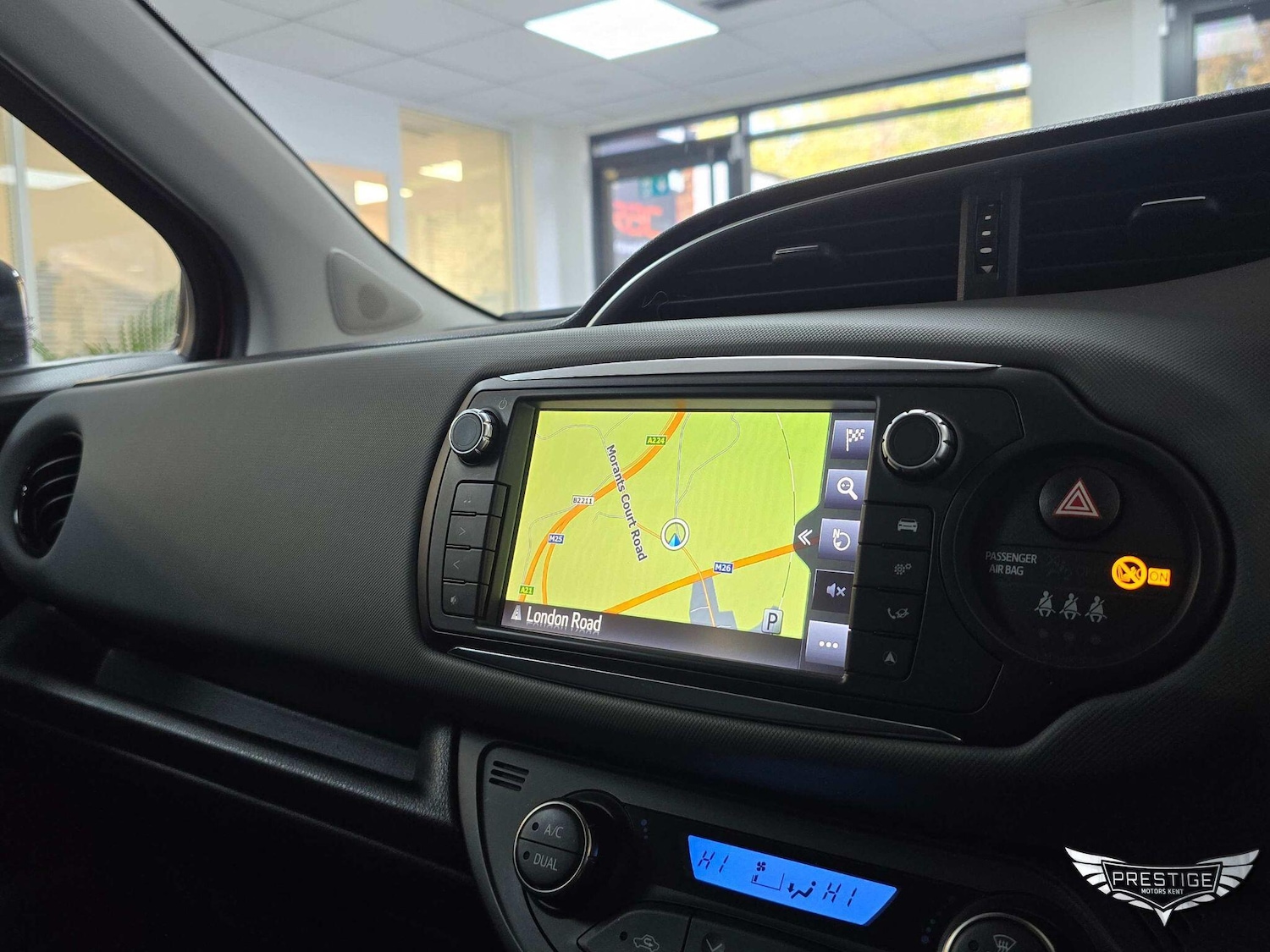 Used Toyota Yaris 2017 for sale - 76657733: Photo 30