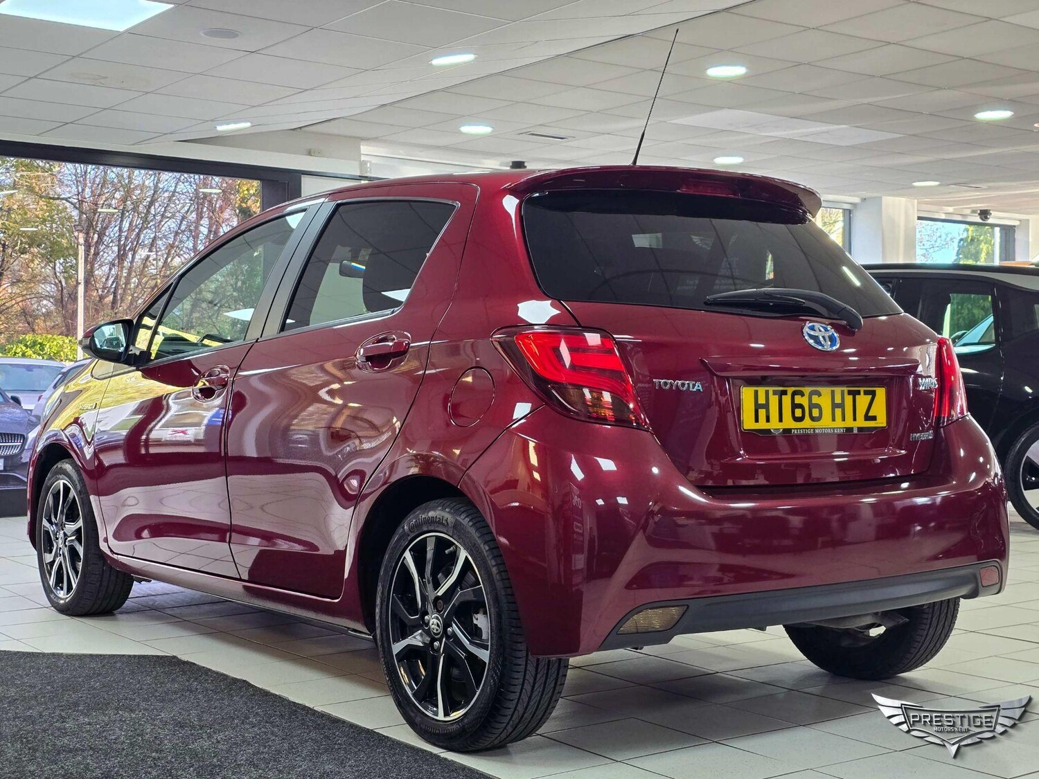 Used Toyota Yaris 2017 for sale - 76657733: Photo 38