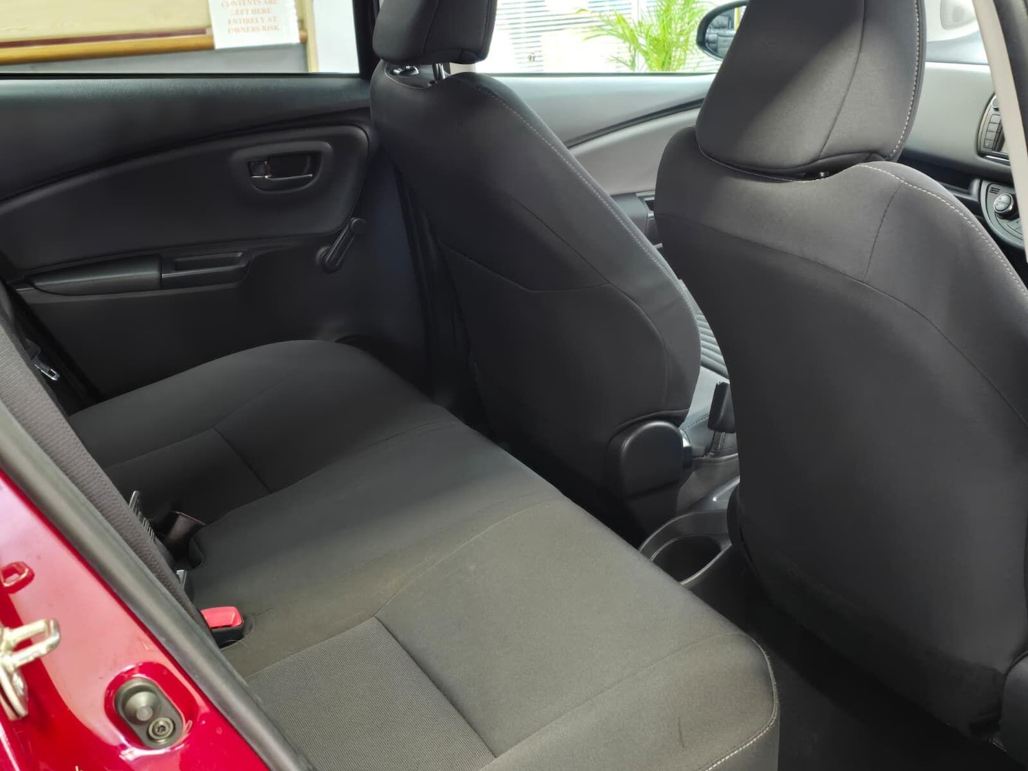 Used Toyota Yaris 2017 for sale - 76657733: Photo 5