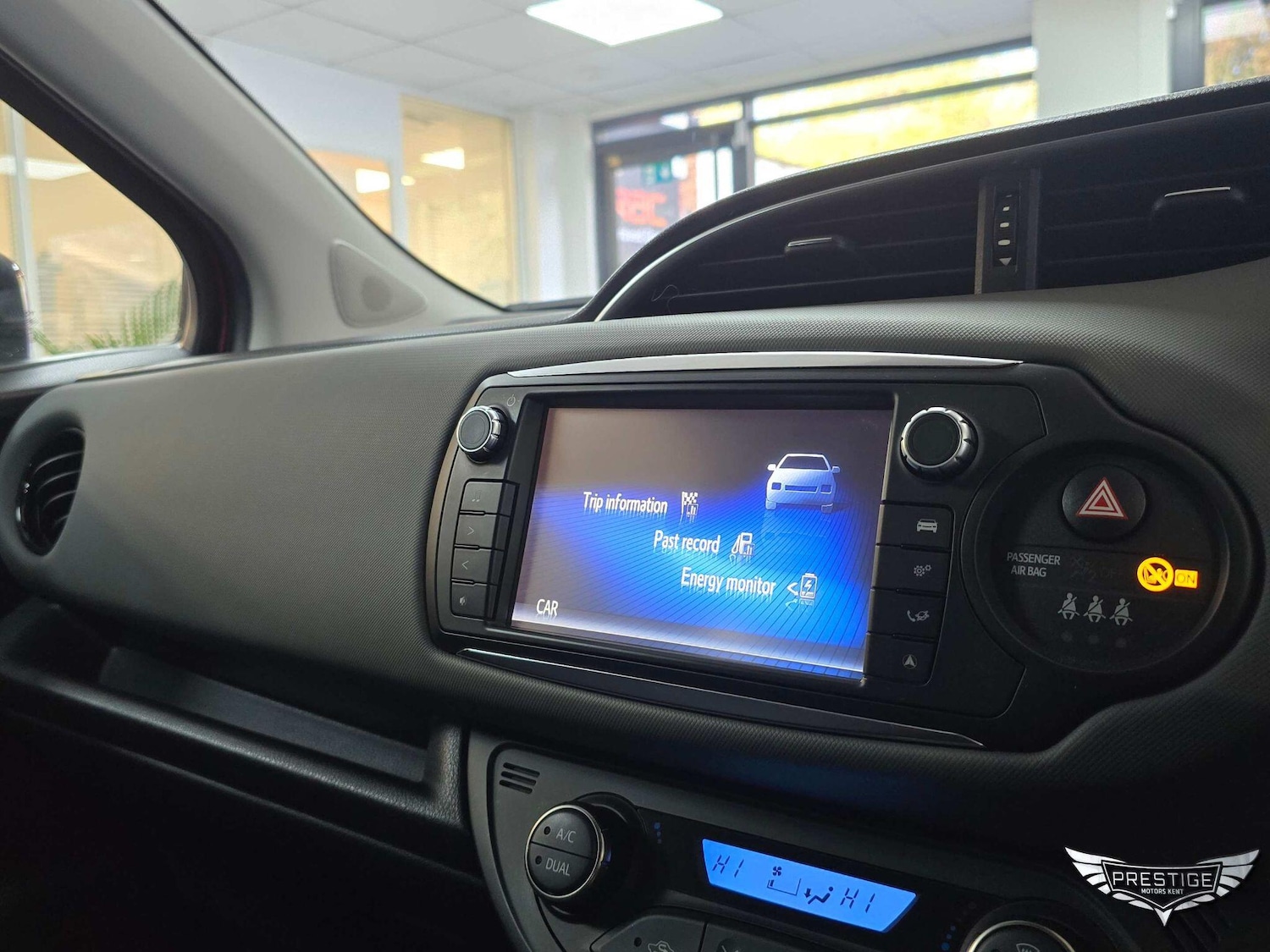 Used Toyota Yaris 2017 for sale - 76657733: Photo 73