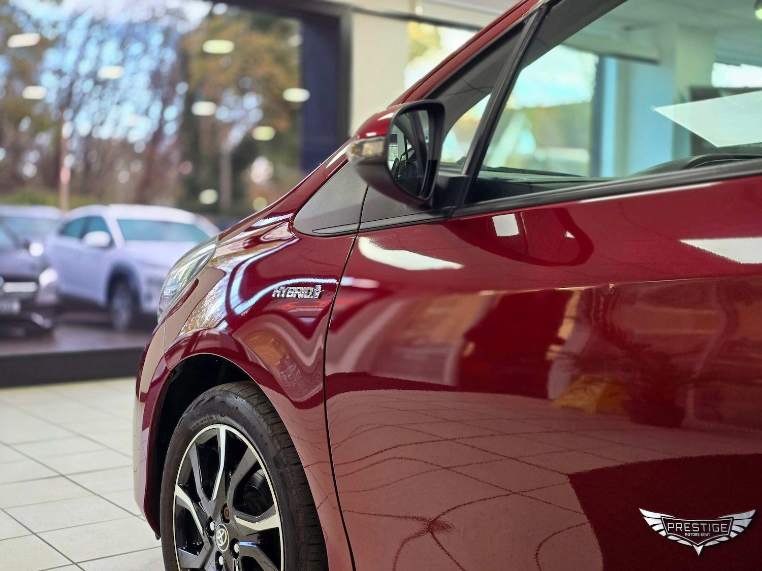 Used Toyota Yaris 2017 for sale - 76657733: Photo 8