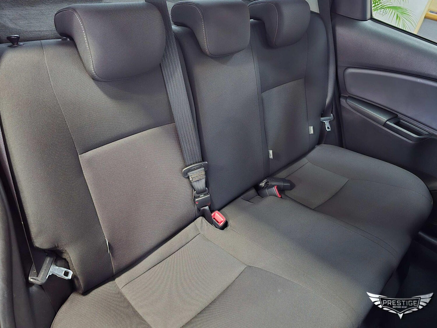 Used Toyota Yaris 2017 for sale - 76657733: Photo 82