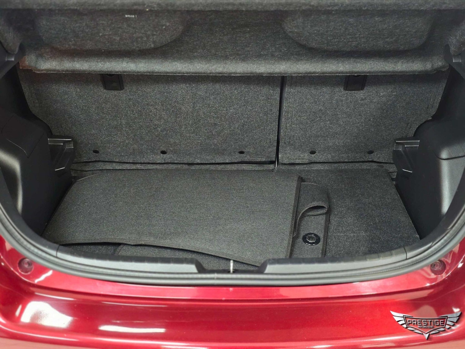 Used Toyota Yaris 2017 for sale - 76657733: Photo 88