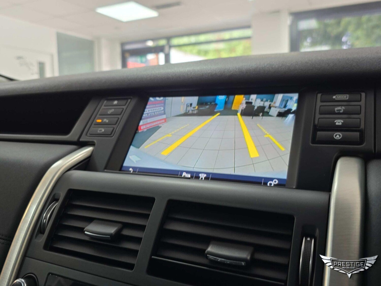 Used Land Rover Discovery Sport 2016 for sale - 76899610: Photo 33