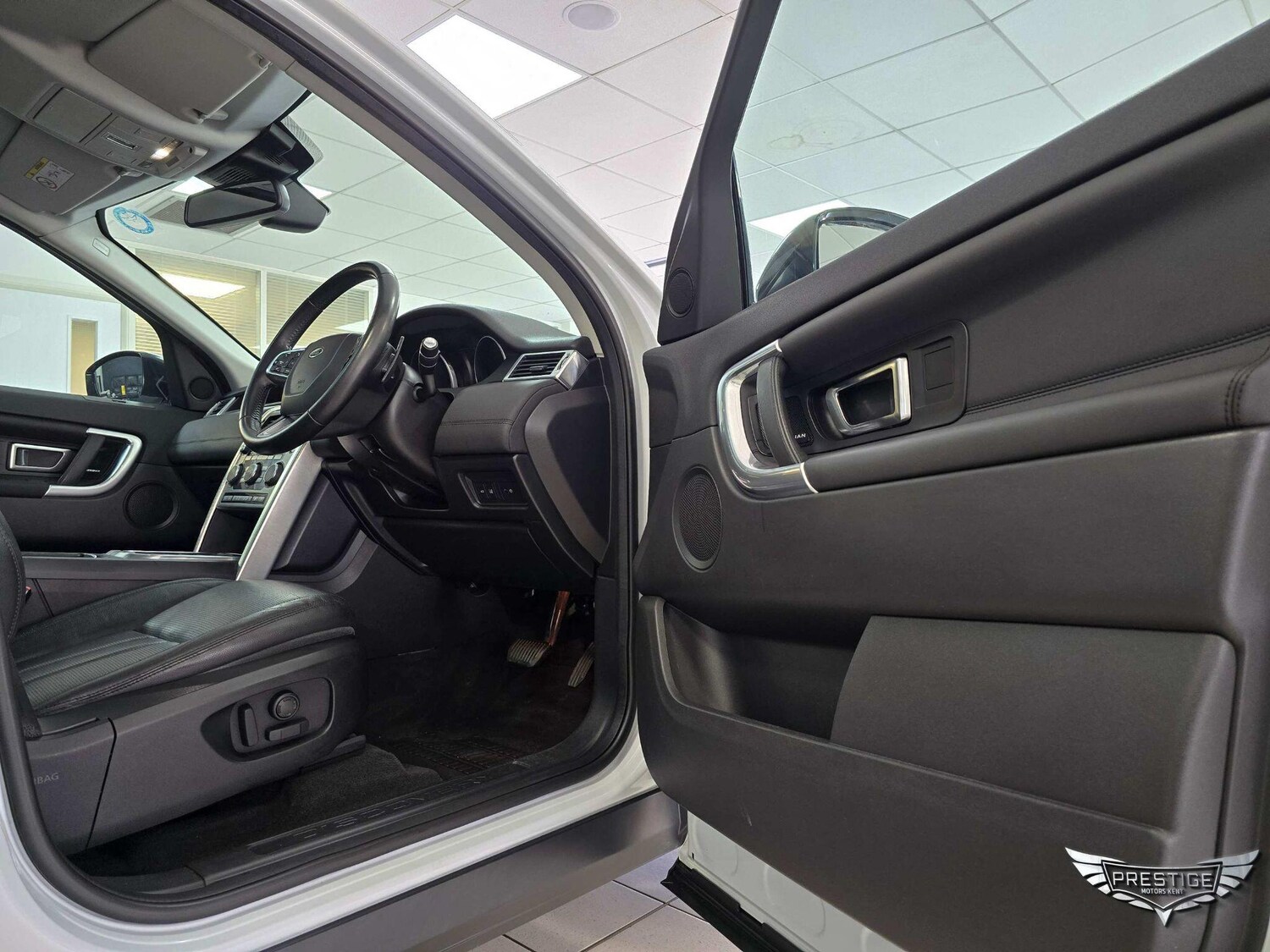 Used Land Rover Discovery Sport 2016 for sale - 76899610: Photo 49