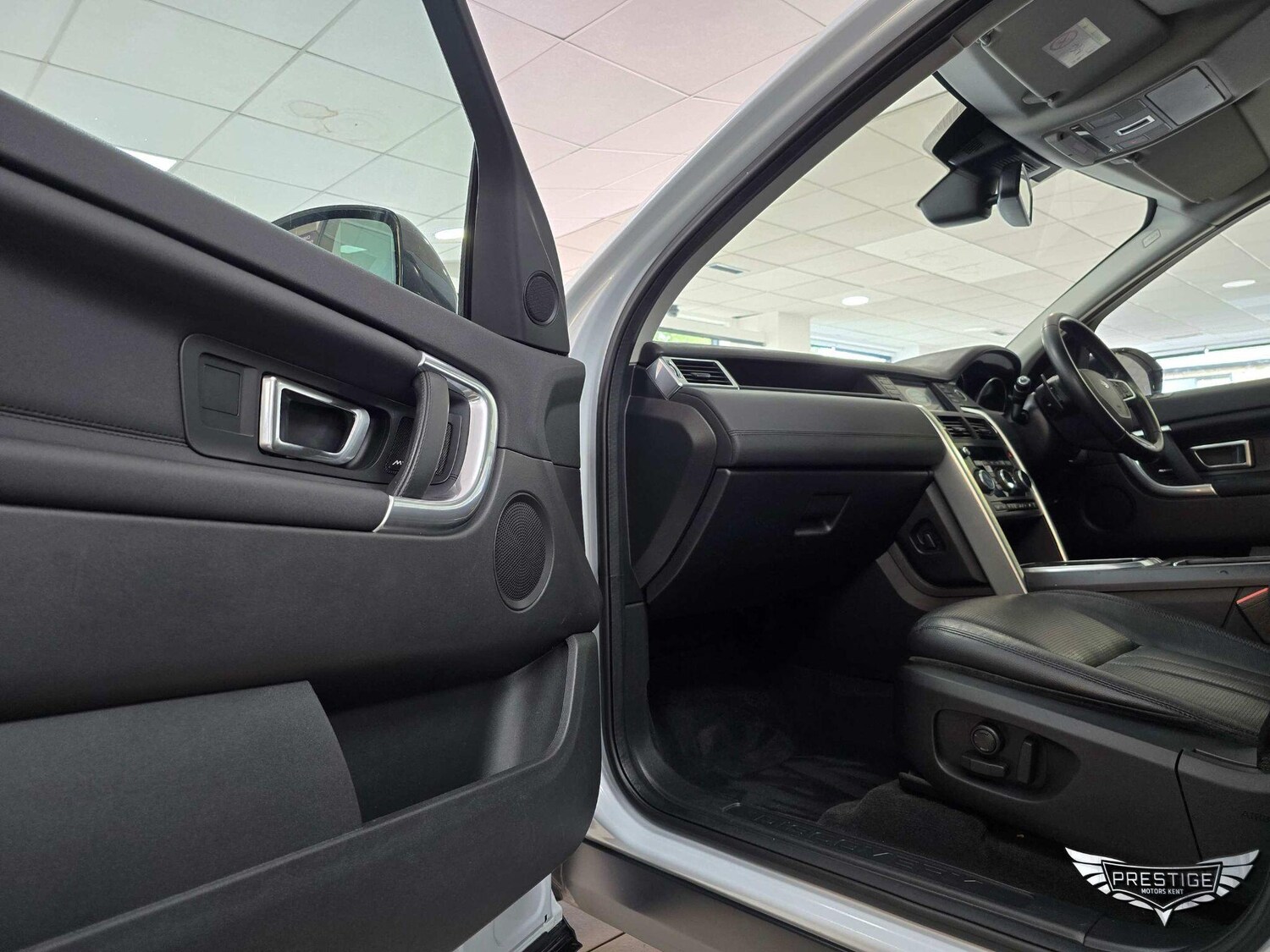 Used Land Rover Discovery Sport 2016 for sale - 76899610: Photo 52