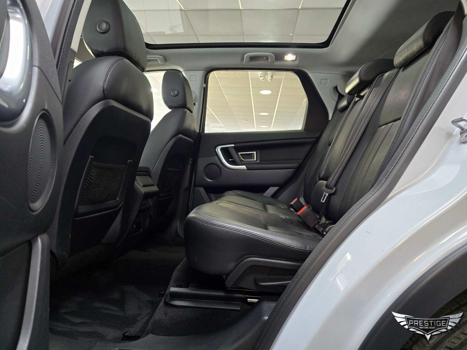 Used Land Rover Discovery Sport 2016 for sale - 76899610: Photo 76