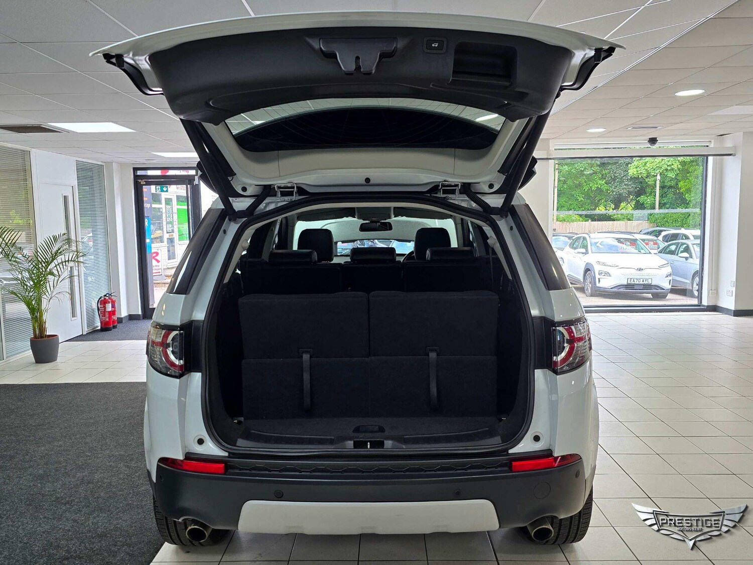 Used Land Rover Discovery Sport 2016 for sale - 76899610: Photo 93