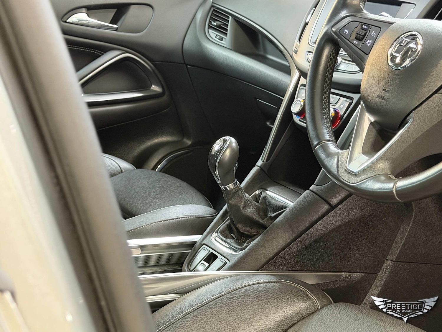 Used Vauxhall Zafira Tourer for sale - 76994196: Photo 25