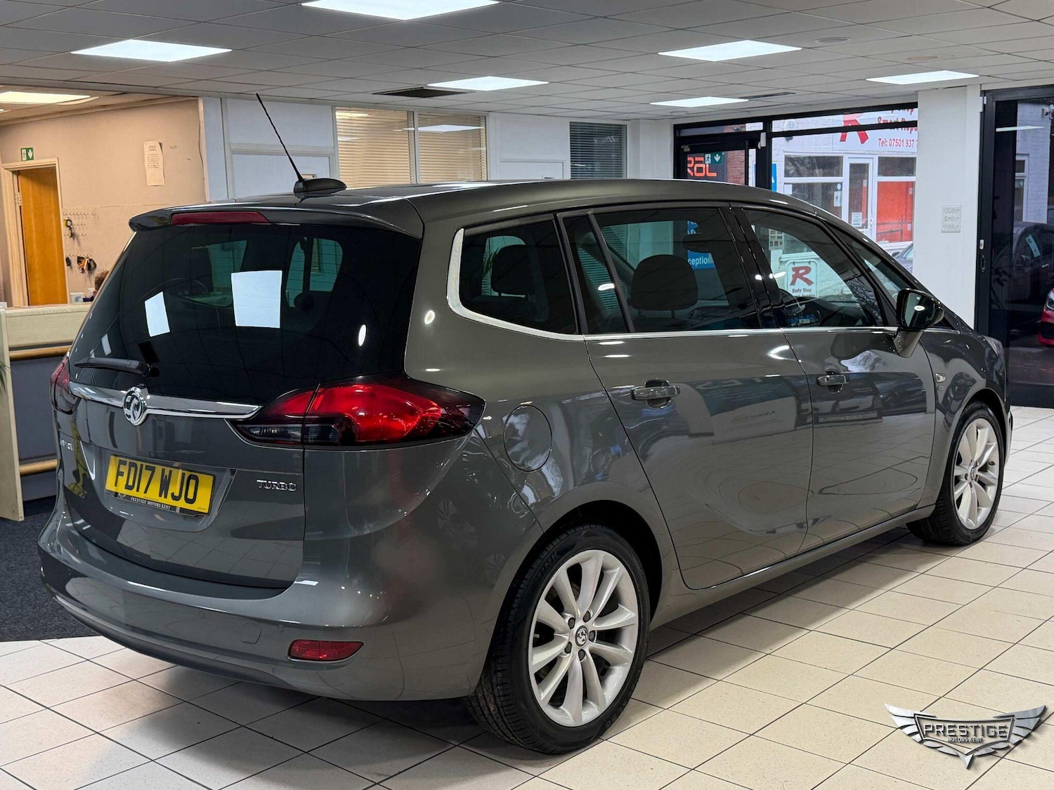 Used Vauxhall Zafira Tourer for sale - 76994196: Photo 3