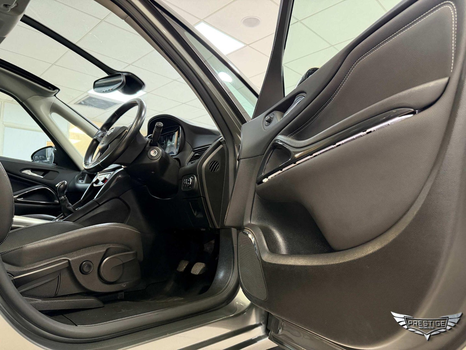 Used Vauxhall Zafira Tourer for sale - 76994196: Photo 43