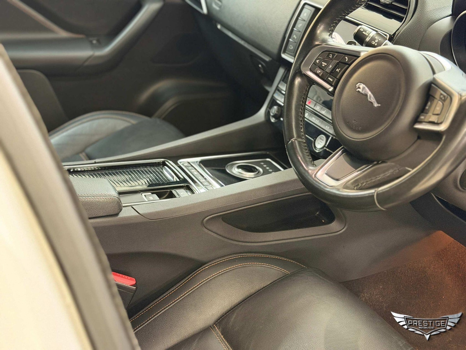 Used Jaguar F-Pace 2018 for sale - 77625028: Photo 25