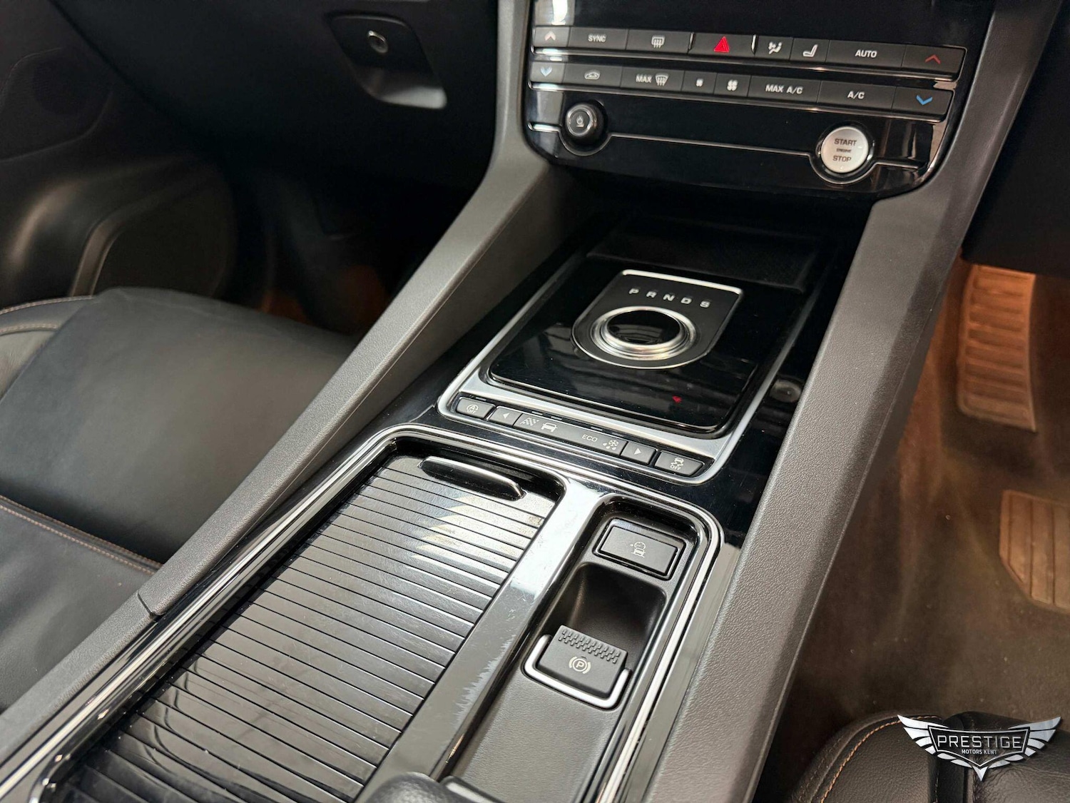 Used Jaguar F-Pace 2018 for sale - 77625028: Photo 27