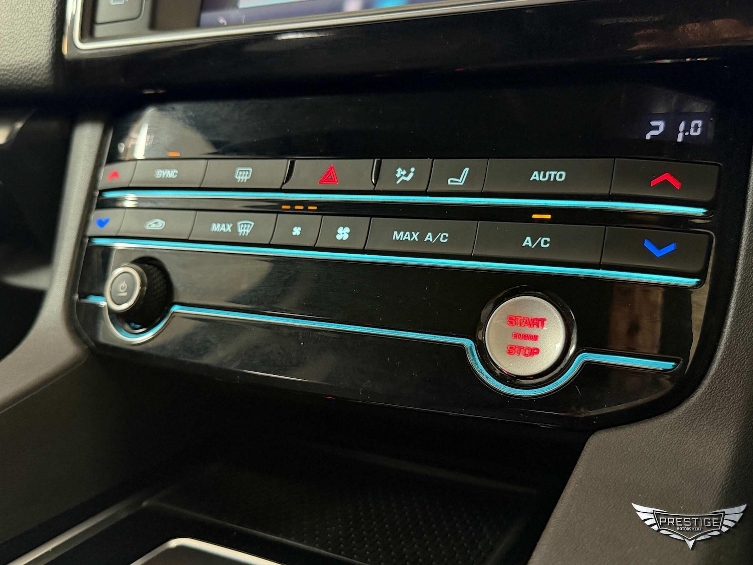 Used Jaguar F-Pace 2018 for sale - 77625028: Photo 28