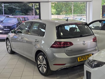 Used Volkswagen Golf 2020 for sale - 75941166: Photo