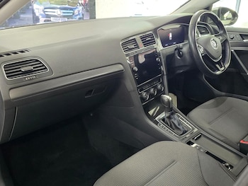 Used Volkswagen Golf 2020 for sale - 75941166: Photo