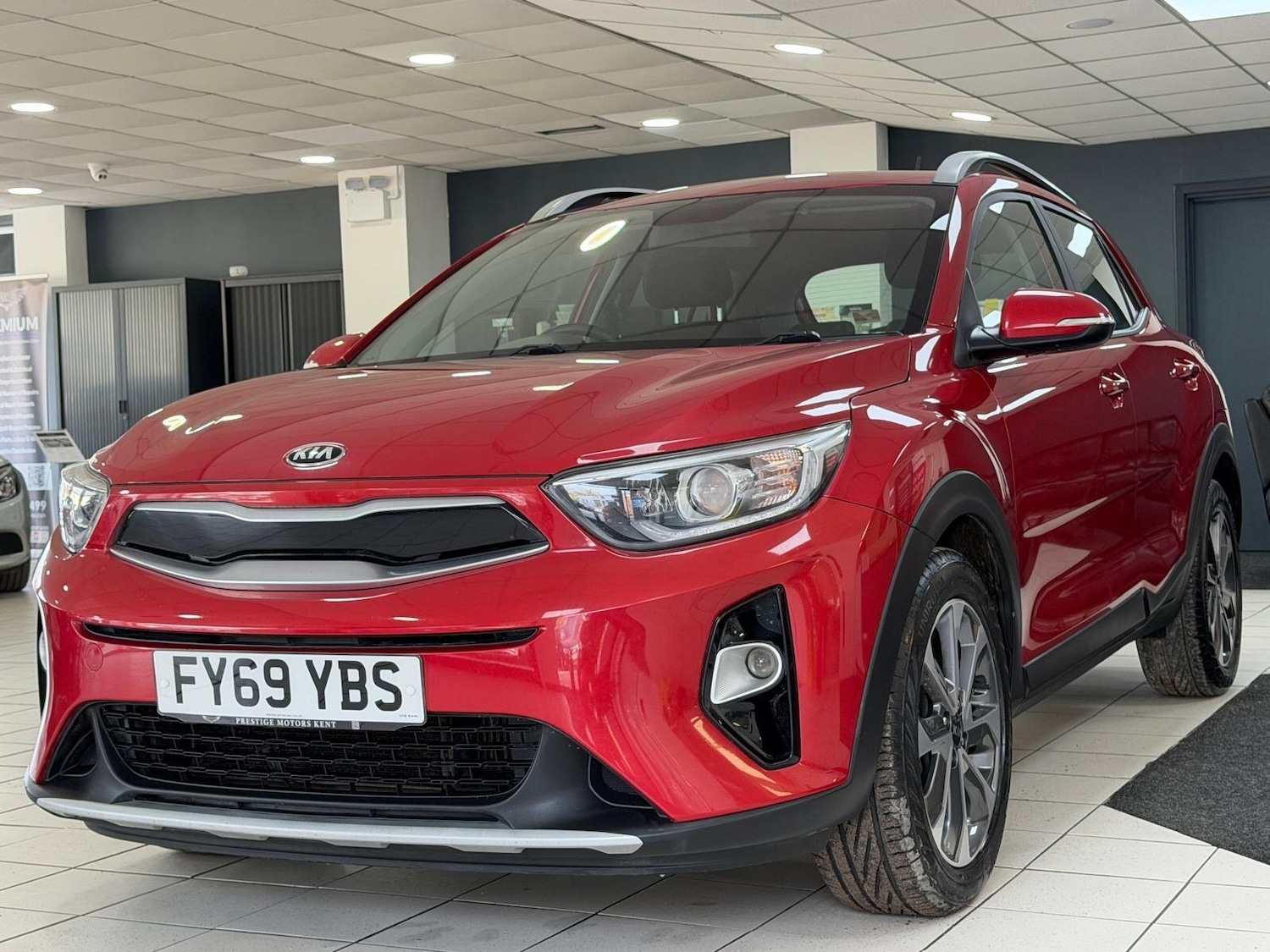 Used Kia Stonic 2019 for sale - 77970233: Photo 2