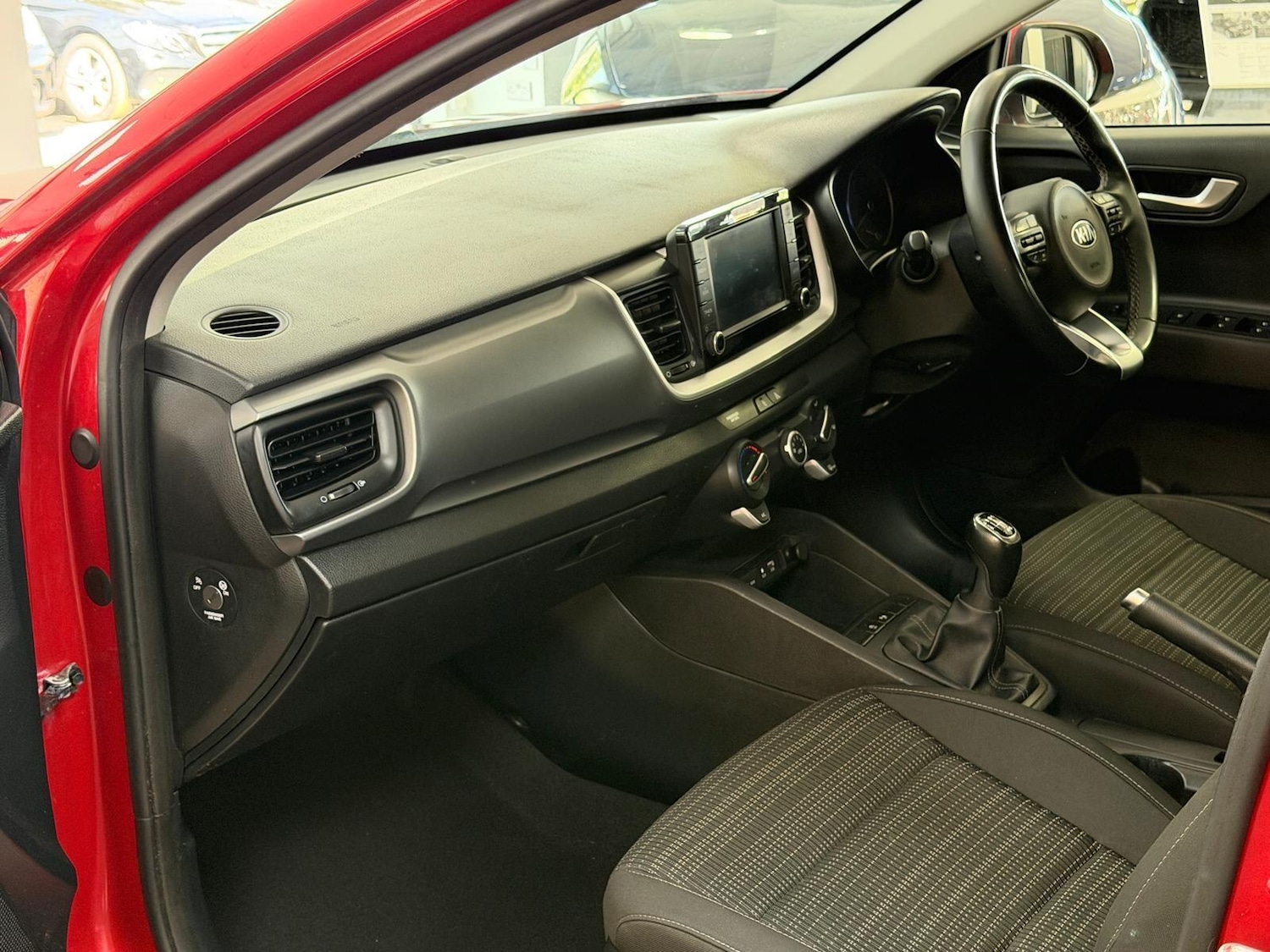 Used Kia Stonic 2019 for sale - 77970233: Photo 6