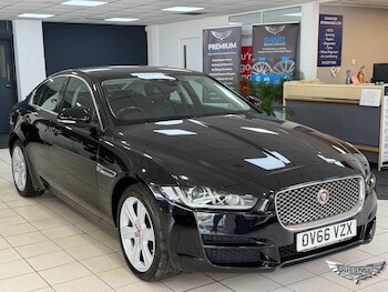 Used Jaguar XE 2016 for sale - 78260398: Photo