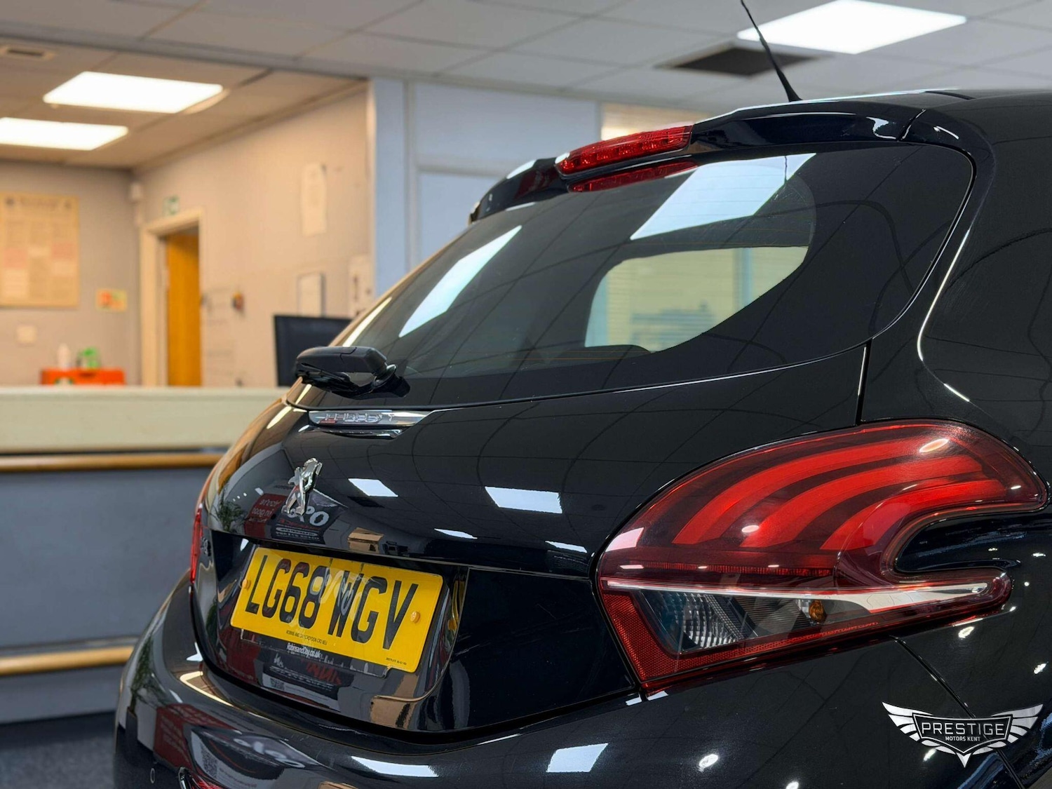 Used Peugeot 208 2018 for sale - 76952689: Photo 16