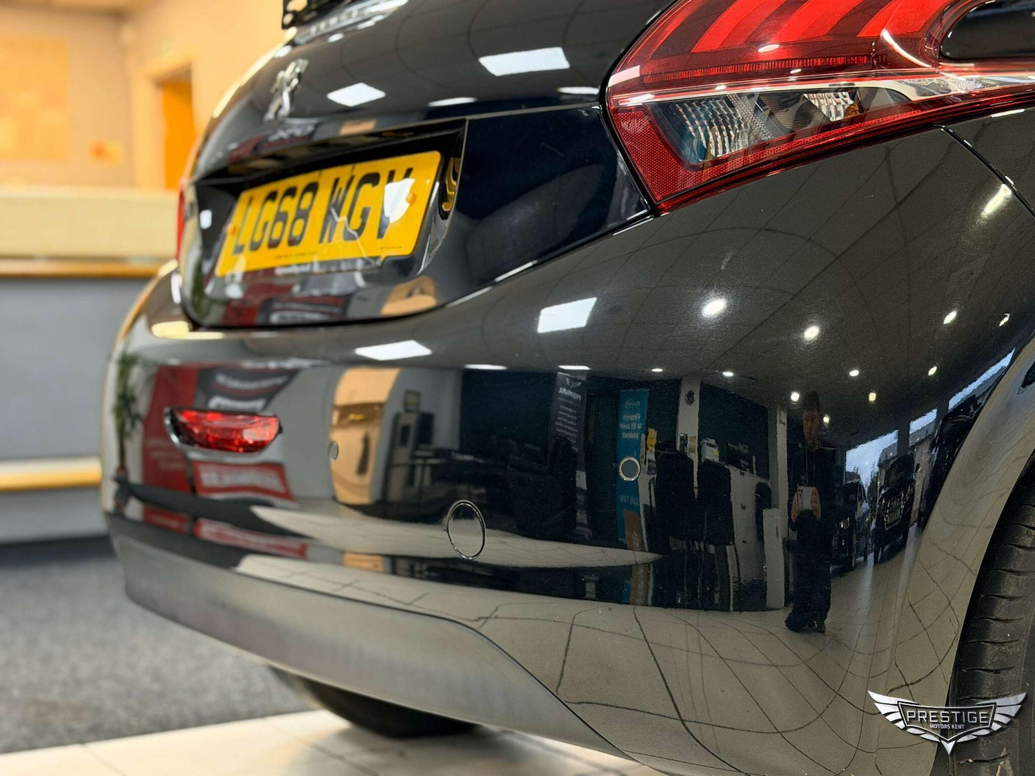 Used Peugeot 208 2018 for sale - 76952689: Photo 17