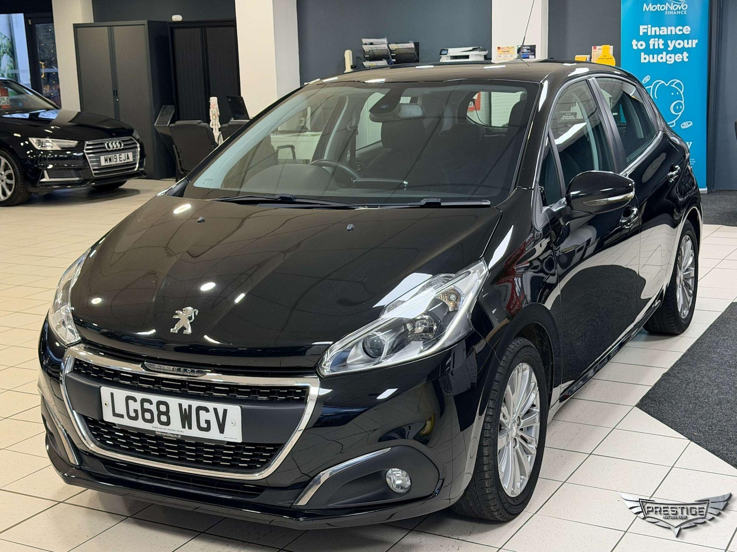 Used Peugeot 208 2018 for sale - 76952689: Photo 2