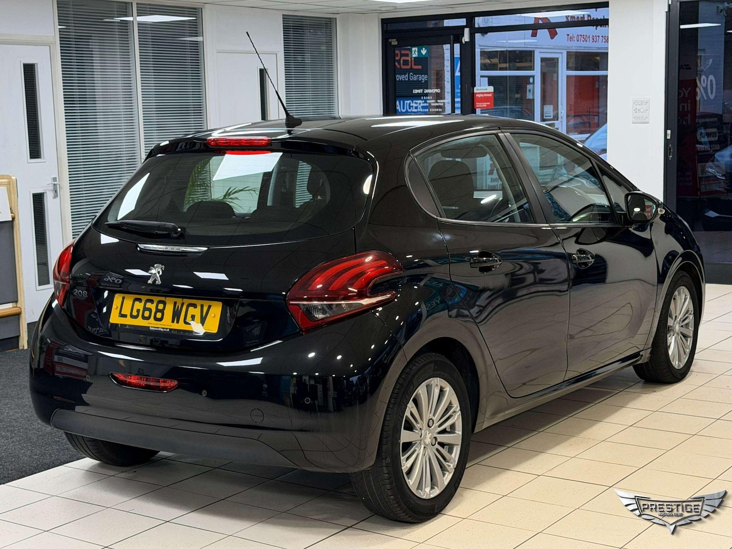 Used Peugeot 208 2018 for sale - 76952689: Photo 3