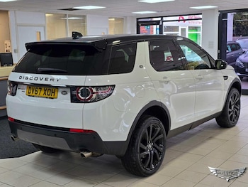 Used Land Rover Discovery Sport 2017 for sale - 76499042: Photo