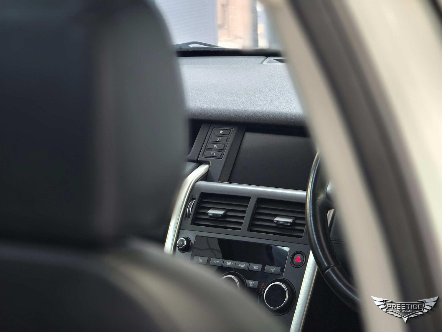 Used Land Rover Discovery Sport 2017 for sale - 76499042: Photo 61