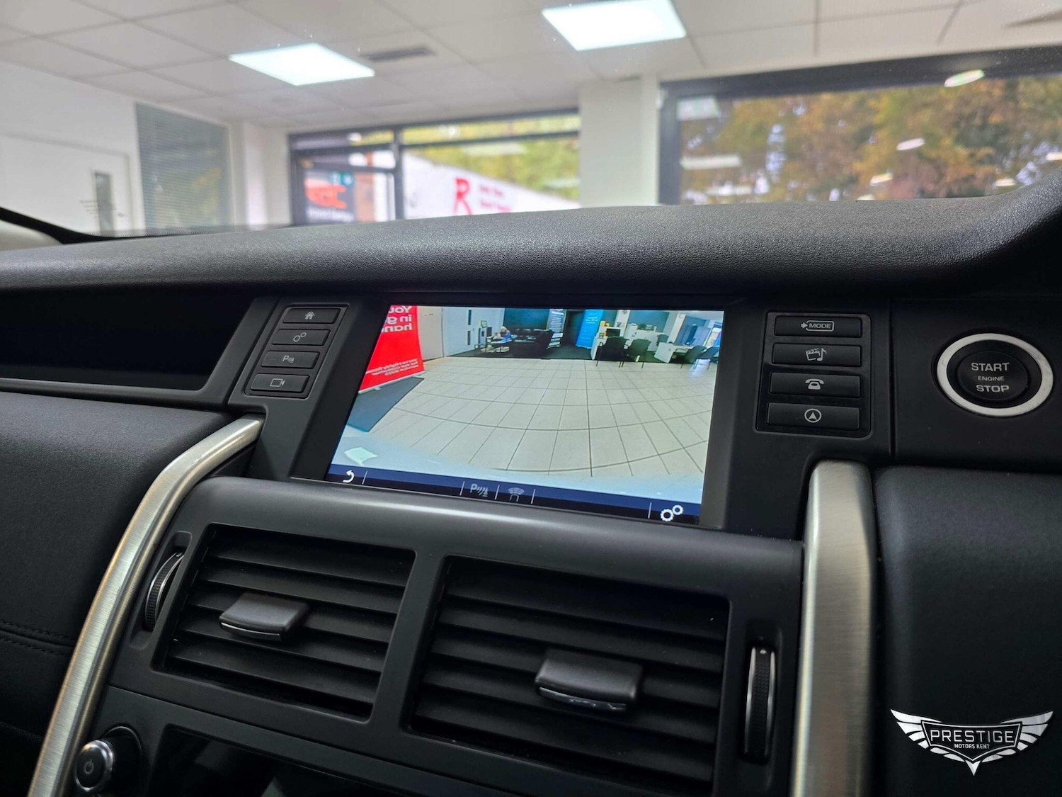 Used Land Rover Discovery Sport 2017 for sale - 76499042: Photo 76