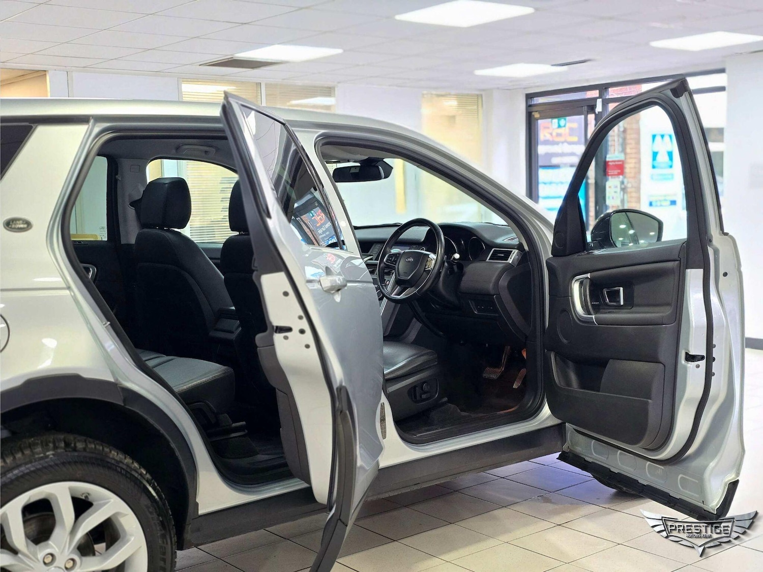 Used Land Rover Discovery Sport 2018 for sale - 76337645: Photo 45