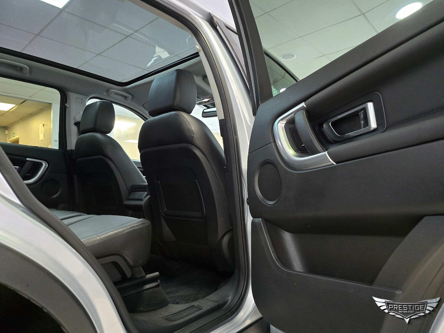 Used Land Rover Discovery Sport 2018 for sale - 76337645: Photo 47