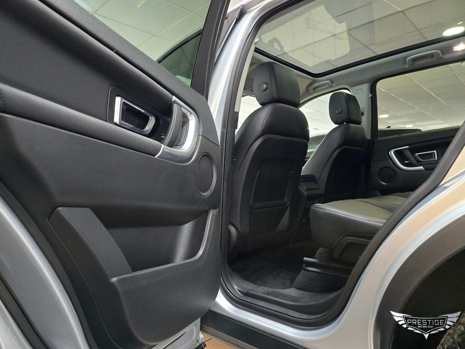 Used Land Rover Discovery Sport 2018 for sale - 76337645: Photo 48