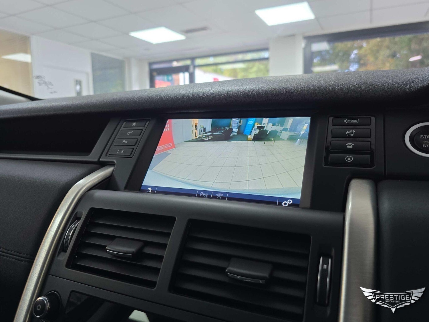 Used Land Rover Discovery Sport 2018 for sale - 76337645: Photo 85