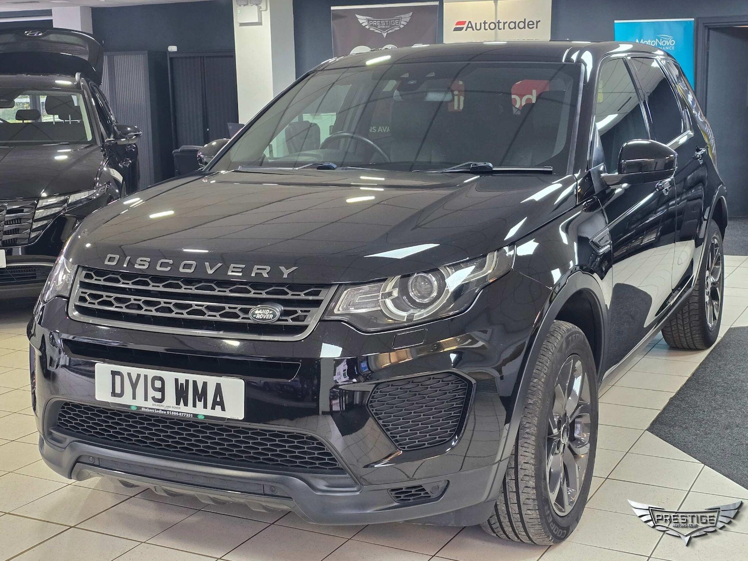 Used Land Rover Discovery Sport 2019 for sale - 76270704: Photo 2