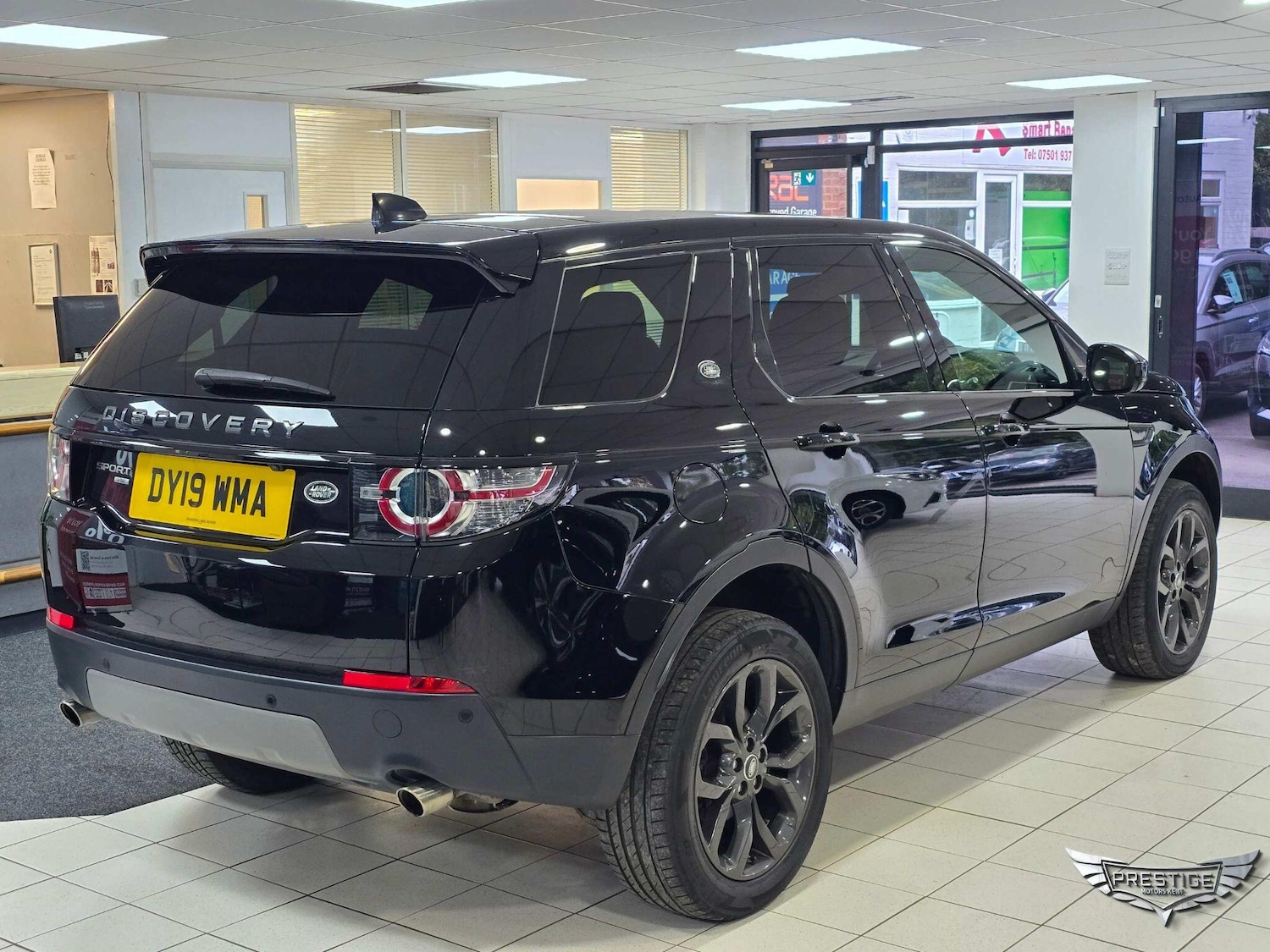 Used Land Rover Discovery Sport 2019 for sale - 76270704: Photo 3