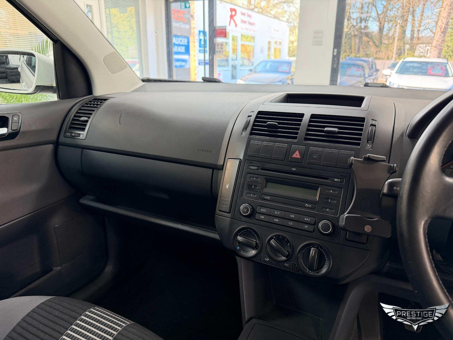 Used Volkswagen Polo 2009 for sale - 77993478: Photo 25