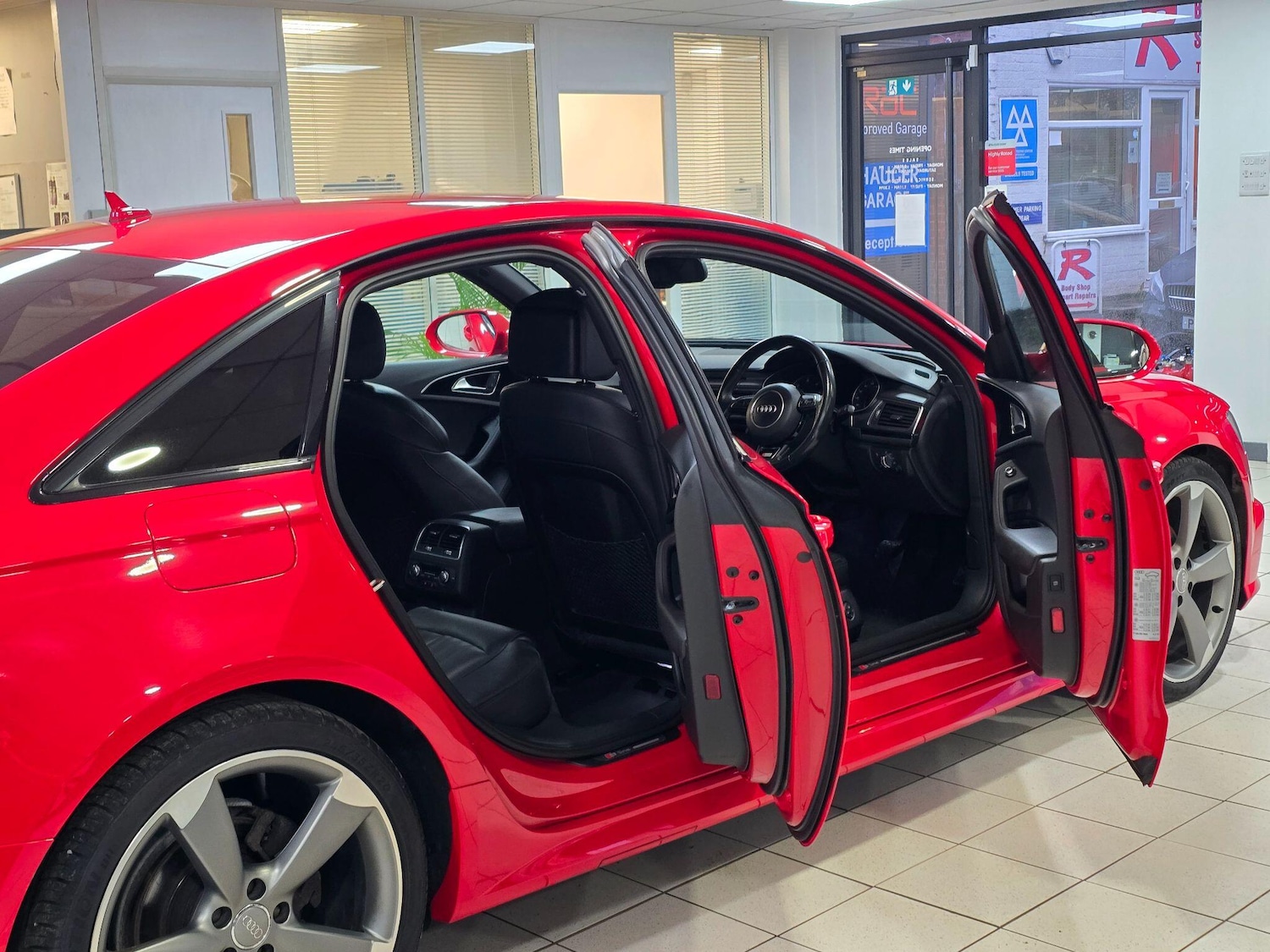 Used Audi A6 Saloon 2015 for sale - 76989964: Photo 40