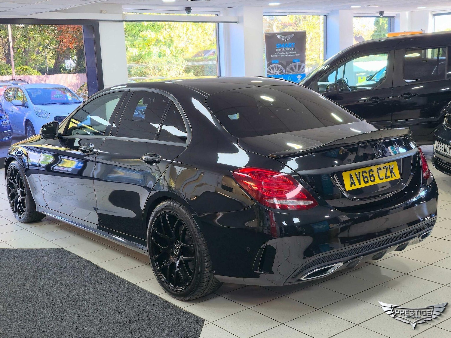 Used Mercedes-Benz C Class 2016 for sale - 76360453: Photo 4