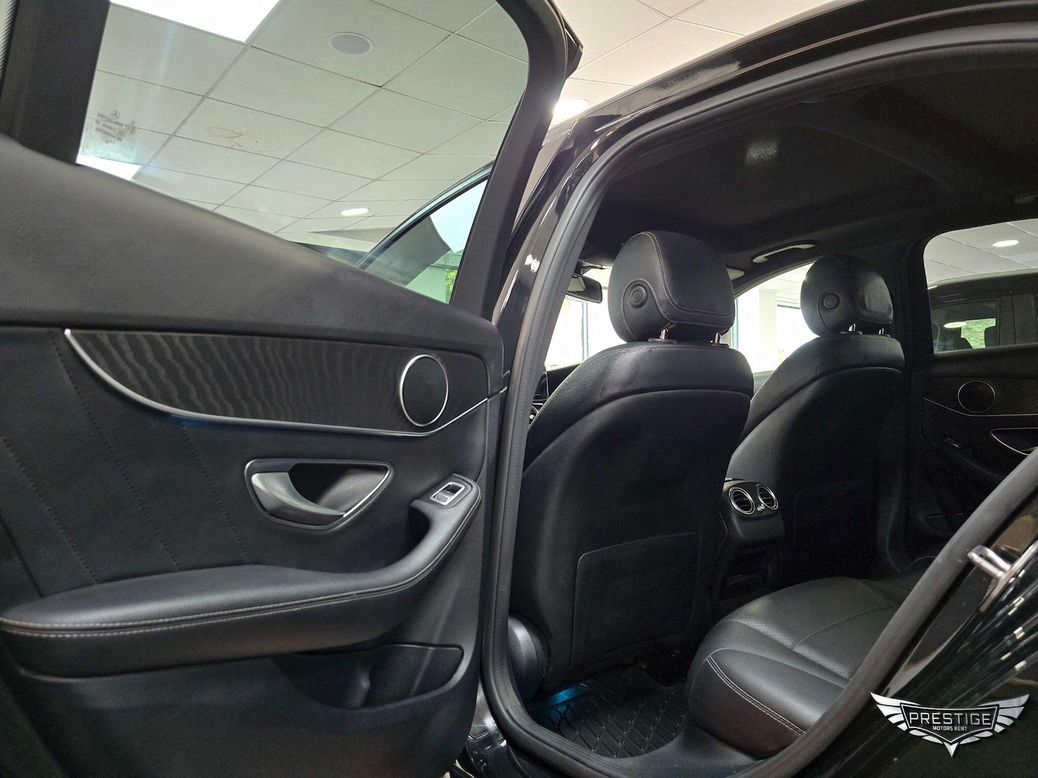 Used Mercedes-Benz C Class 2016 for sale - 76360453: Photo 43