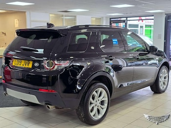 Used Land Rover Discovery Sport 2019 for sale - 75449397: Photo