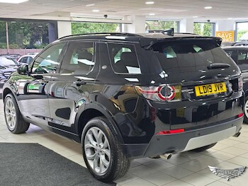 Used Land Rover Discovery Sport 2019 for sale - 75449397: Photo