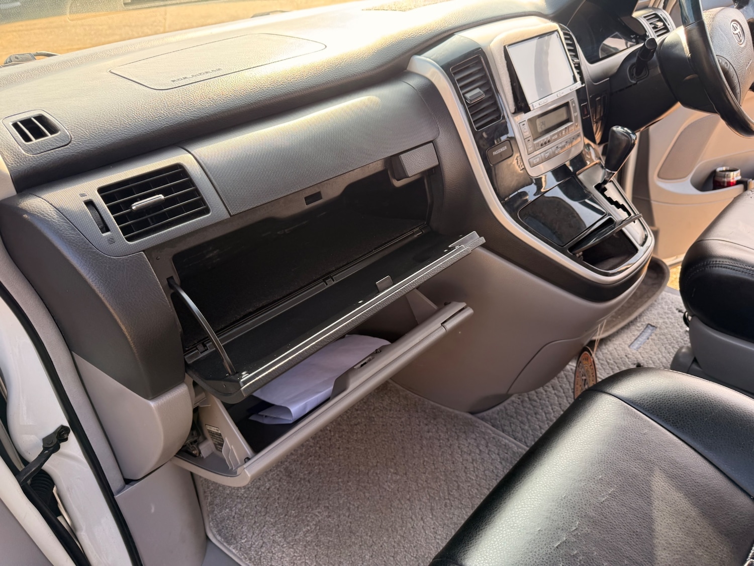 Used Toyota Alphard 2004 for sale - 77806979: Photo 11